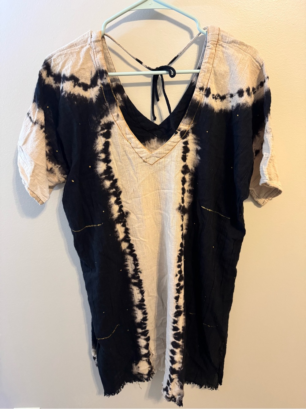 NATURAL LIFE Black & Cream Tie-Dye Heart V-Neck Tunic - Picture 2 of 4